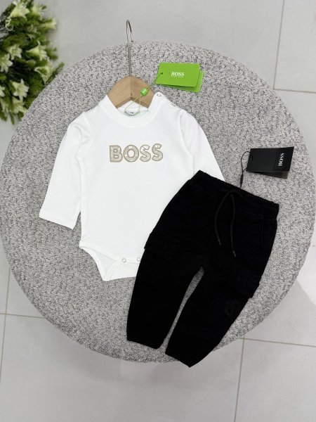 طقم BOSS بيبي