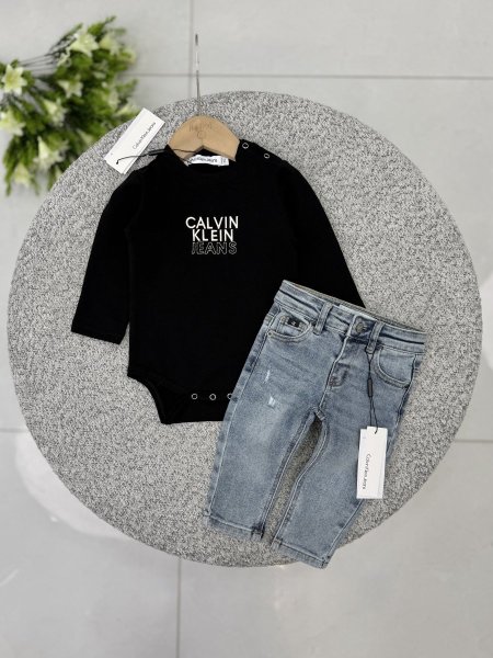 طقم بيبي Calvin Klein jeans