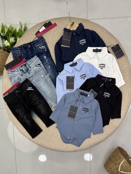 طقم بيبي tommy hilfiger