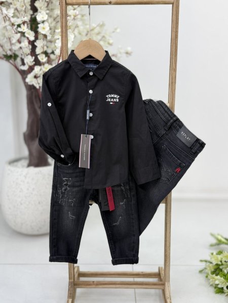 طقم ولادي tommy hilfiger