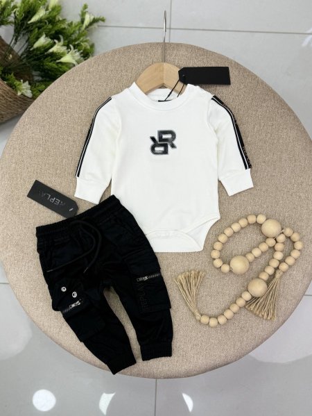 طقم بيبي REPLAY