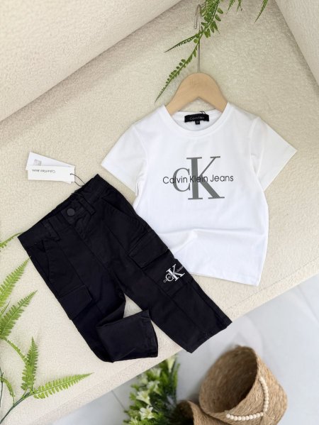 طقم بناتي Calvin Klein