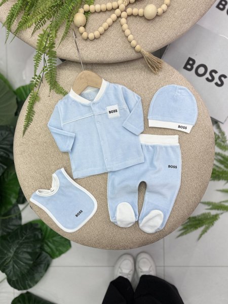 بدلة بيبي مخمل Boss