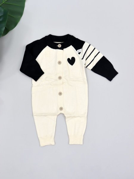 اسود مع بيج