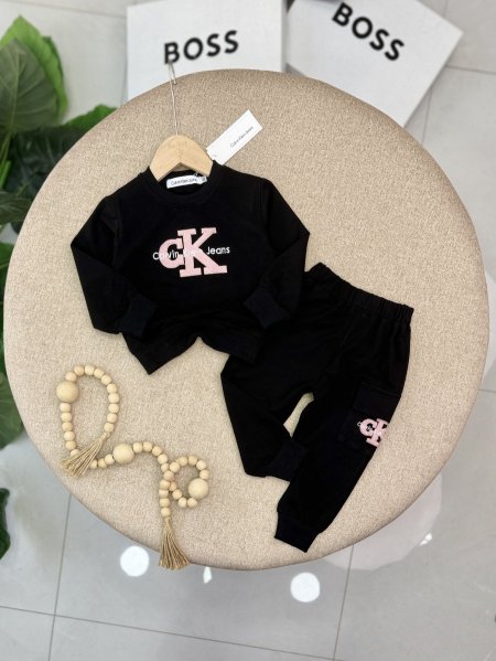 اسود تطريز زهري