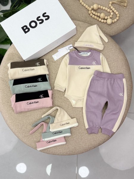 بدلة بيبي calvin klein مبطنة فرو