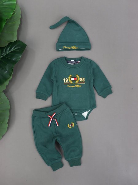 بدلة بيبي Tommy hilfigerمبطن فرو