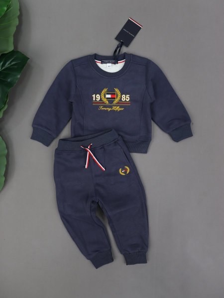 بدلة Tommy hilfigerمبطنة فرو