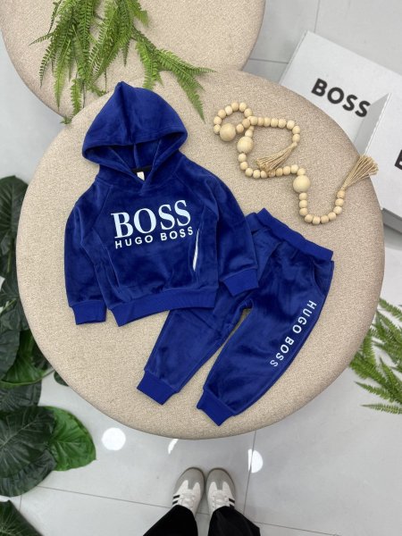 بدلة BOSS مخمل