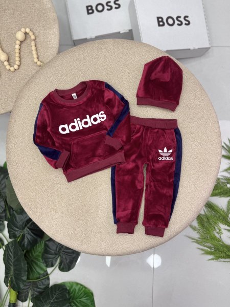 بدلة adidas مخمل