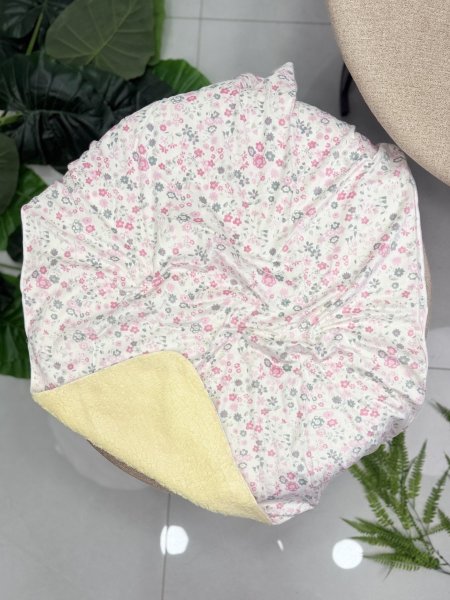 ابيض مبطن بيج